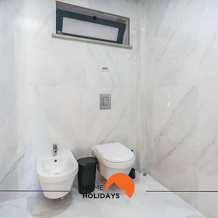 Apartment #235 New By Holidays