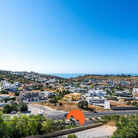 #235 New Town Nightlife Nearby Apartamento Albufeira